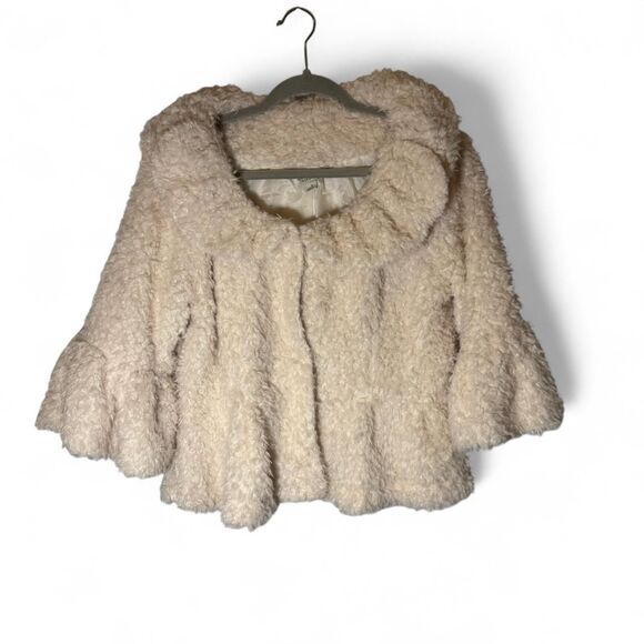 Carolyn Taylor Off White “Veil” Fluffy Jacket NWT Size Med - Picture 1 of 6